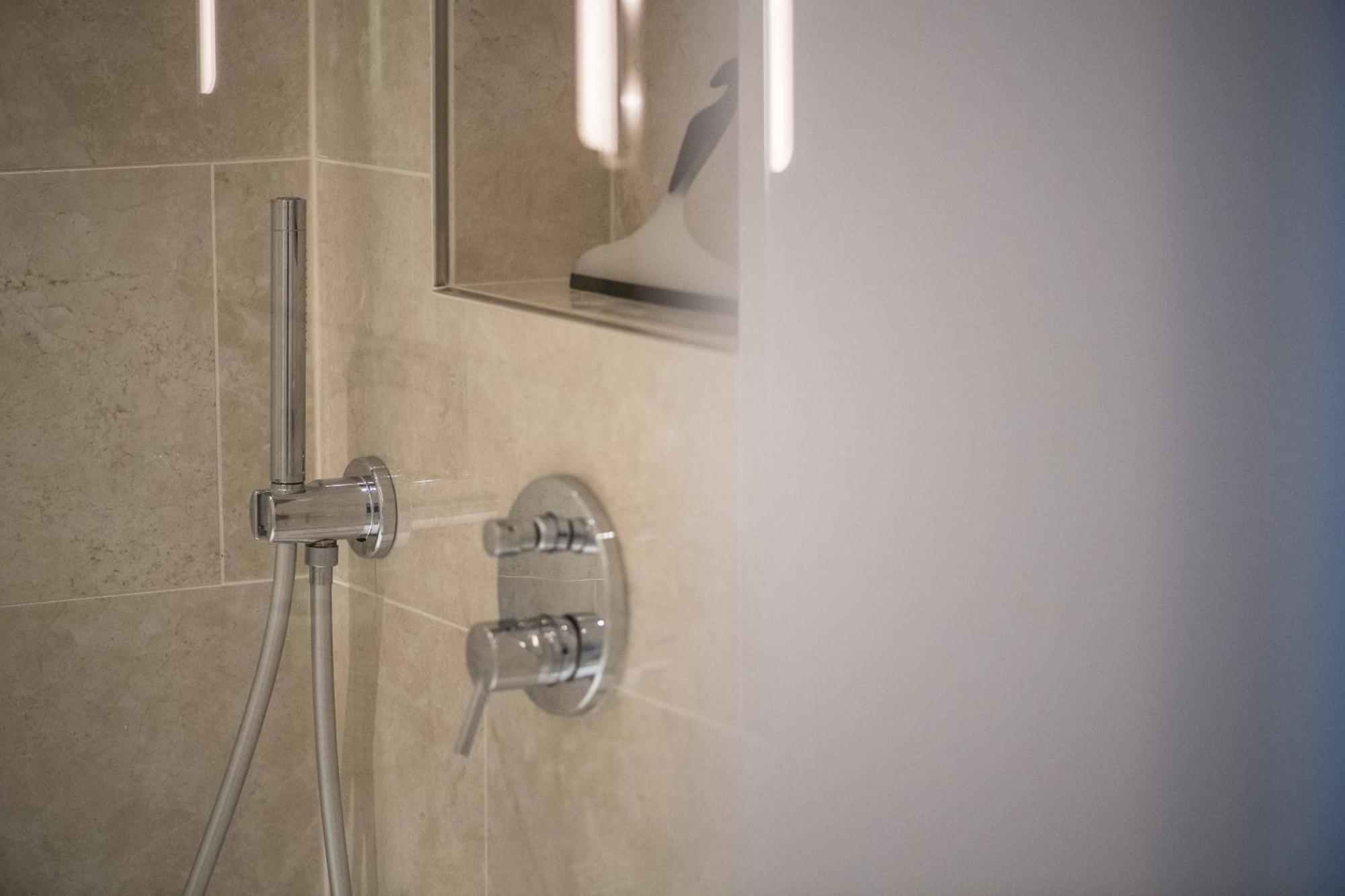 לוגאנו Lakeview Panorama Penthouse With Washer & Dryer מראה חיצוני תמונה